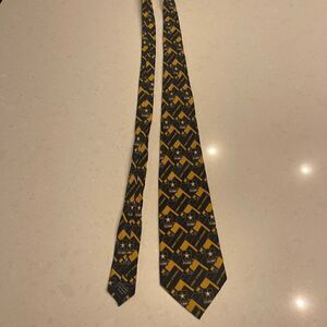 U.S. Army tie 100 Percent silk excellent condition.